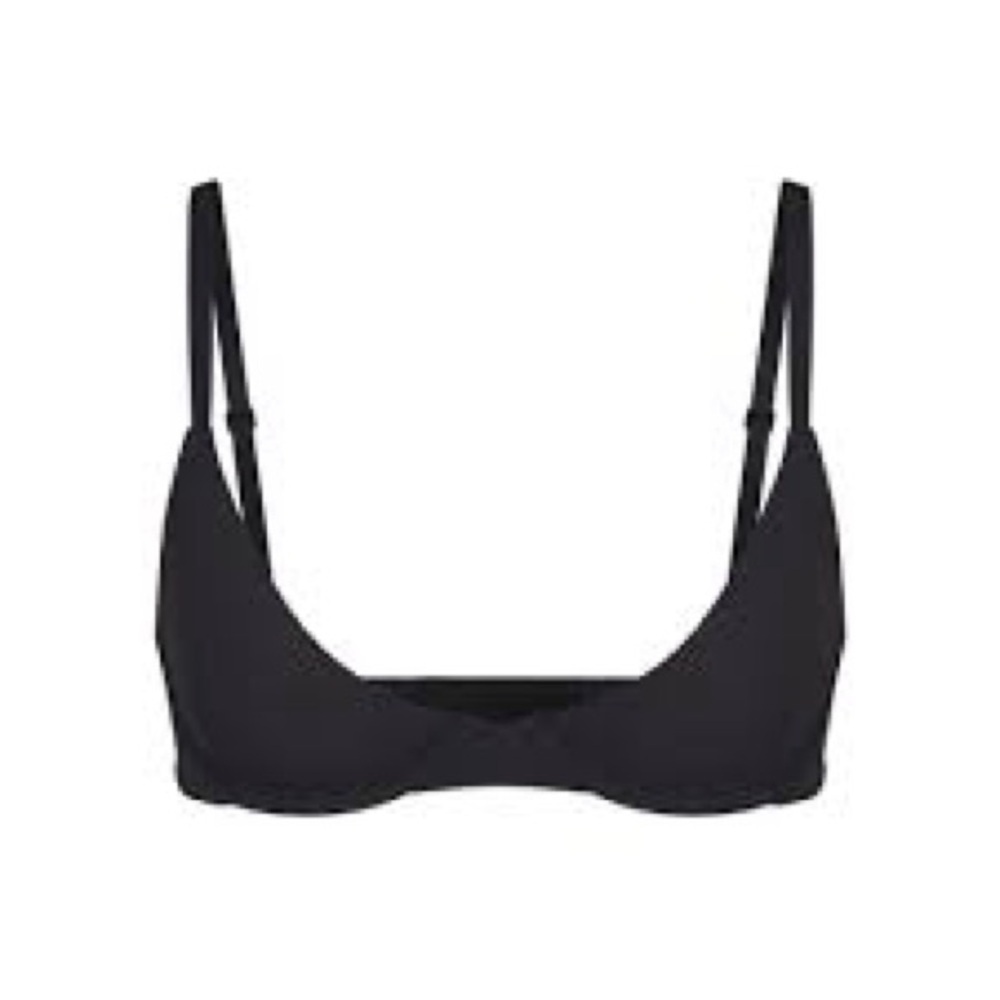 SKIMS fits everybody plunge bra: Black Classic Bra Intimates 36D